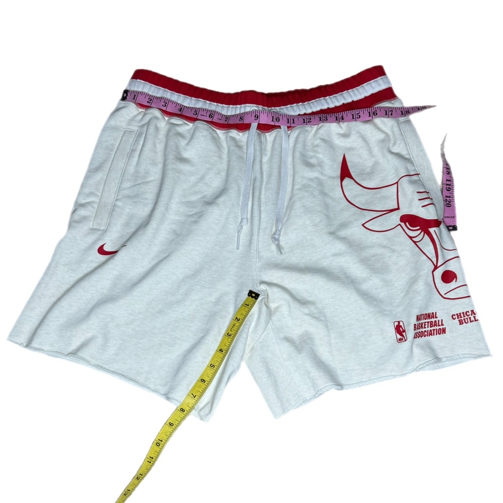 NWT- Nike x NBA Chicago Bulls Courtside Shorts - Picture 2 of 7